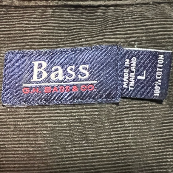 GH Bass 100% cotton ripped dark green button down size large like new condition - Picture 3 of 3